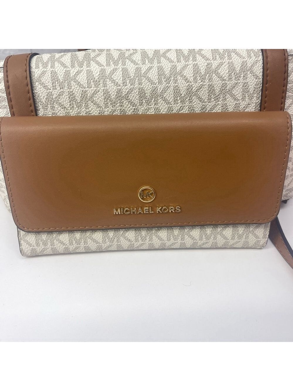 Michael Kors Sullivan TZ Crossbody & Wallet Set MK Signature Logo Vanilla/Acorn - Picture 7 of 10